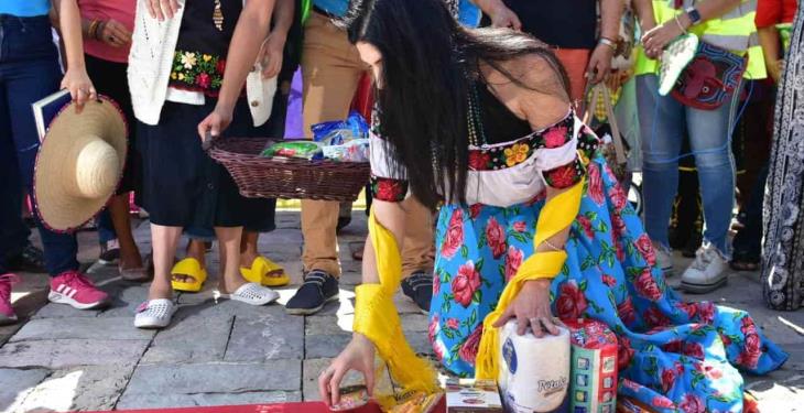 Así se vive la 5ta. colecta del Mago Chong Tall; Raquel Garza es la madrina de este año