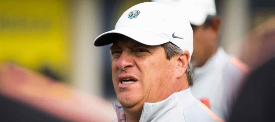 Piojo Herrera no gana y vuelve a culpar al arbitraje ‘desastroso’