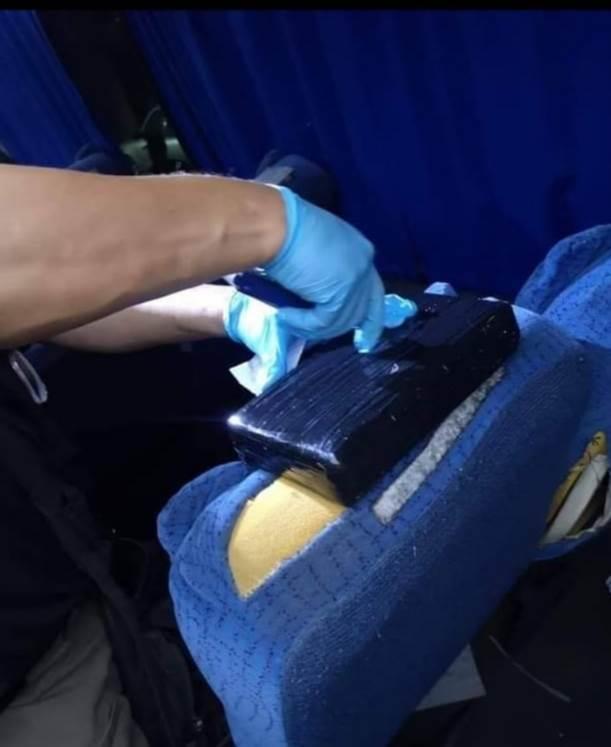 Aseguran 3 kilos de cocaína a chofer de autobús en Chiapas Aseguran 3 kilos de cocaína a chofer de autobús en Chiapas