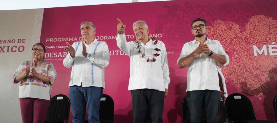 Construcción de viviendas y mejoramiento de espacios urbanos, anuncia el presidente en Villa Vicente Guerrero, Centla