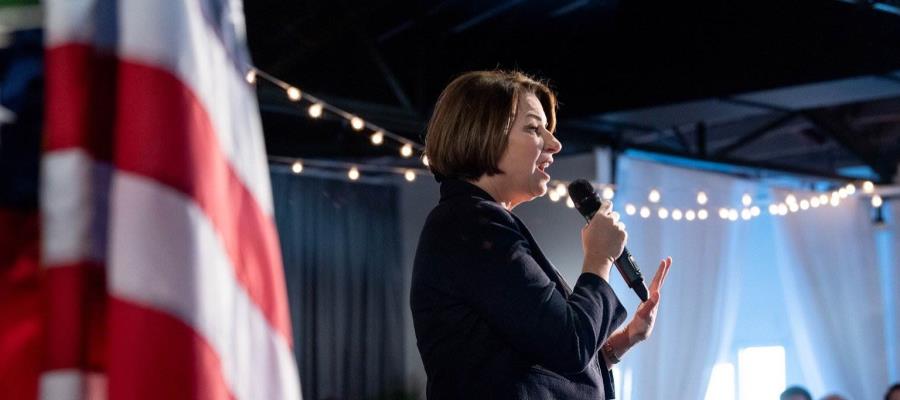Senadora Amy Klobuchar, abandona sus aspiraciones a la presidencia de EU y dará su apoyo a Joe Biden Senadora Amy Klobuchar, abandona sus aspiraciones a la presidencia de EU y dará su apoyo a Joe Biden