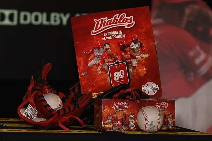Presentan Álbum Panini de los Diablos Rojos del México