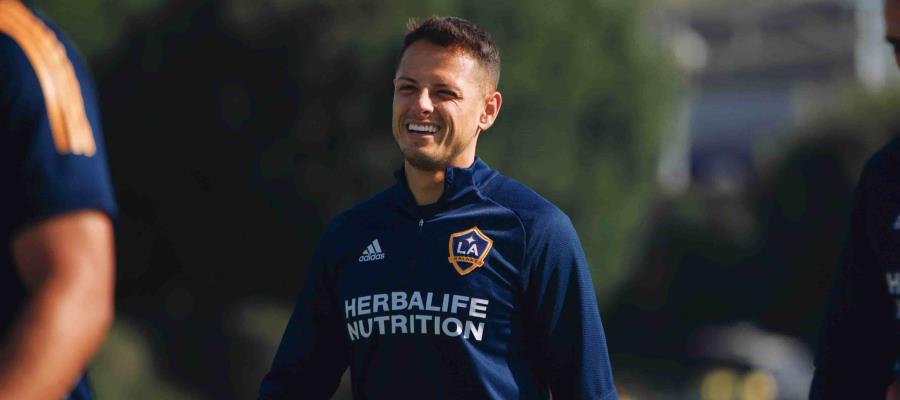 “Sin novedad”: “Chicharito” sobre su futuro en la Selección