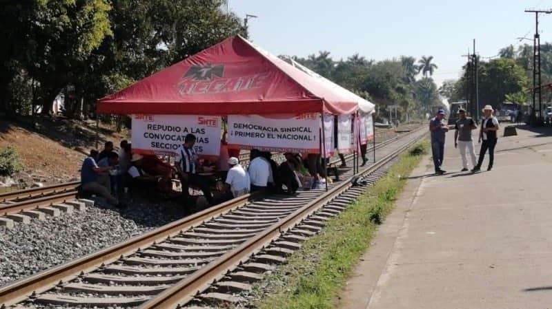 Aseguran que ya se están levantando los bloqueos a vías férreas por parte del SNTE