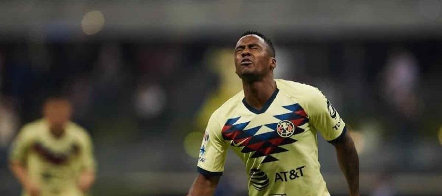 Renato Ibarra pasó la noche detenido y su esposa en el hospital, lo acusan de haberla agredido