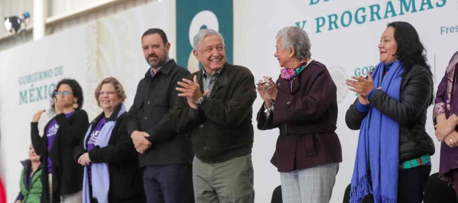 Violencia contra niñas y mujeres no es compatible con la cuarta transformación: AMLO