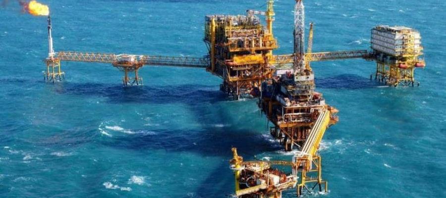 Crudo WTI de Texas alcanza los 130 dólares por barril