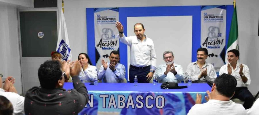 Advierte dirigente nacional del PAN que crisis petrolera agarra a un país sin estrategia