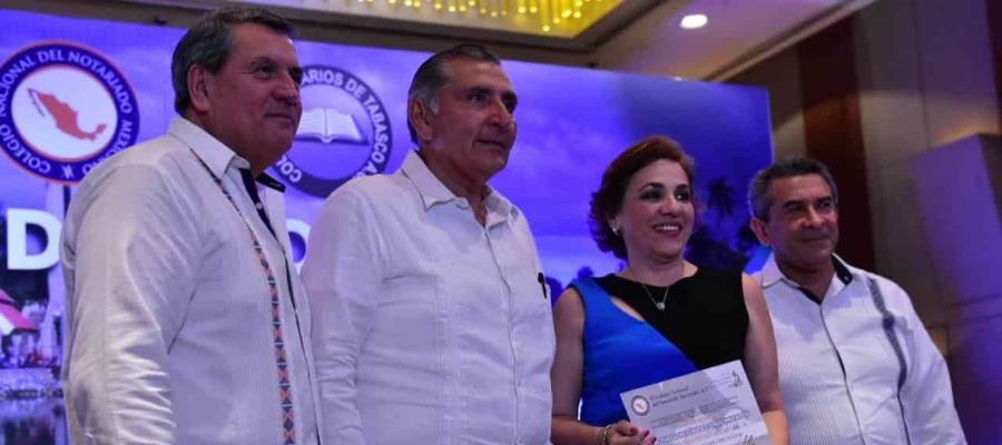 De momento, el gobierno del Estado no creará nuevas notarias asegura AALH