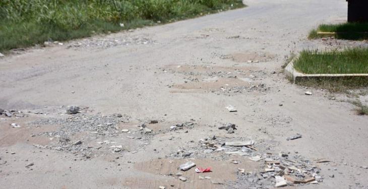 Como terracería, el acceso a la Unidad Deportiva La Manga II