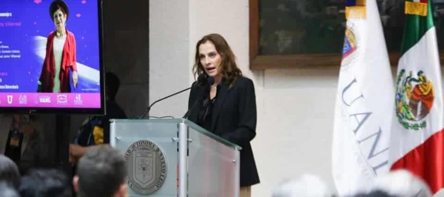 Beatriz Gutiérrez Müller levanta su huelga de twitter por Covid-19