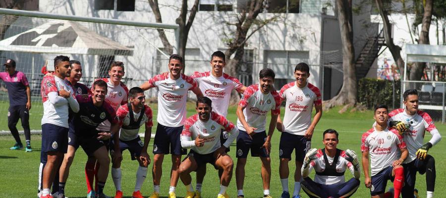 Chivas suspende sus entrenamientos por tiempo indefinido