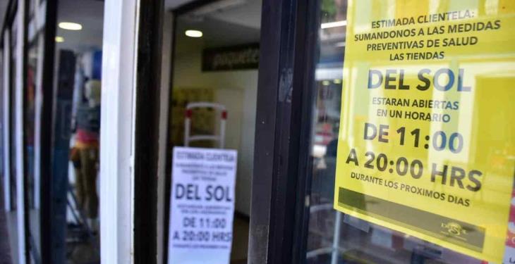 Un centro histórico semi vacío y con algunos locales cerrados es lo que prevalece este domingo