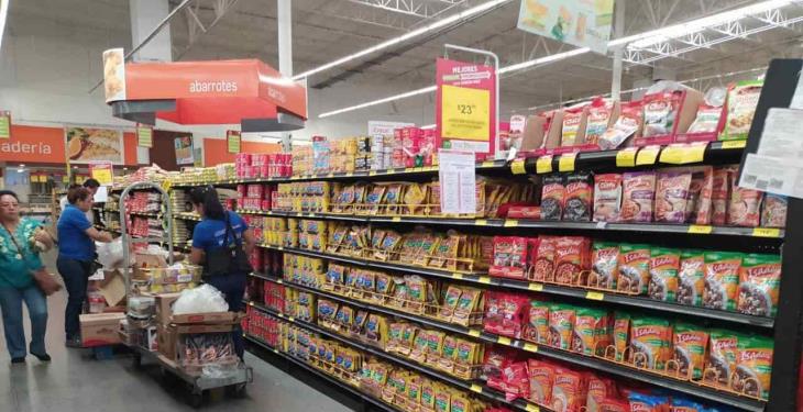Supermercados se encuentran abasteciendo sus anaqueles
