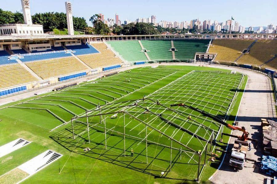 Ocupa Brasil estadio de futbol como hospital para coronavirus