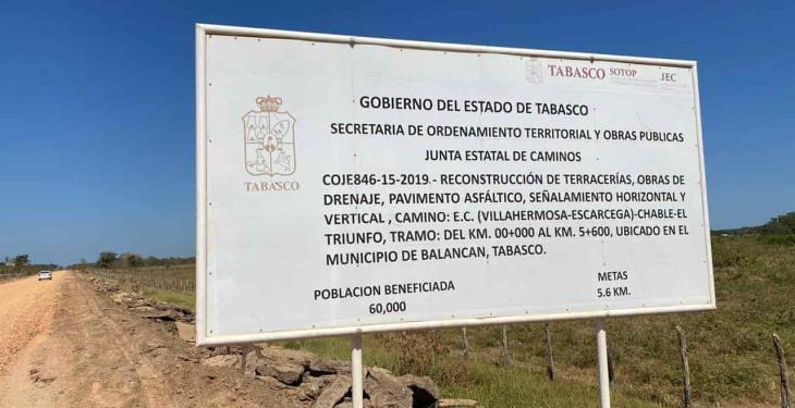 Reaparece Adán Augusto en gira por Balancán