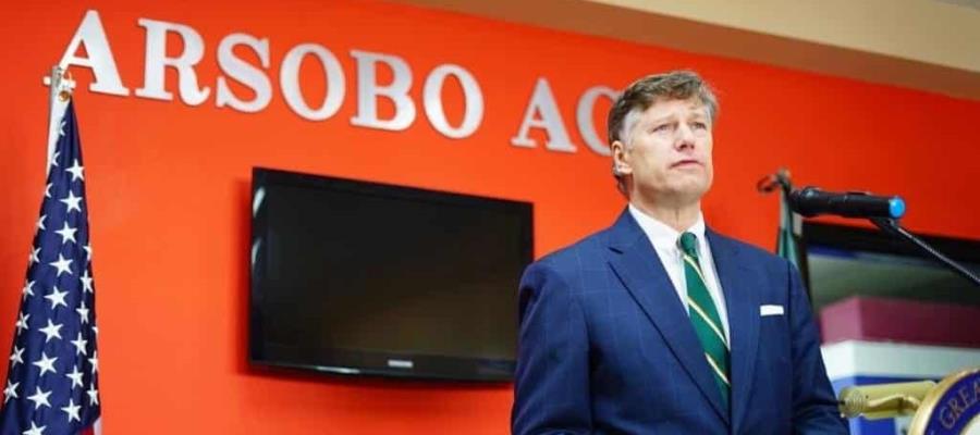 Pide embajador Christopher Landau a sus connacionales en México, regresar a EU por crisis sanitaria