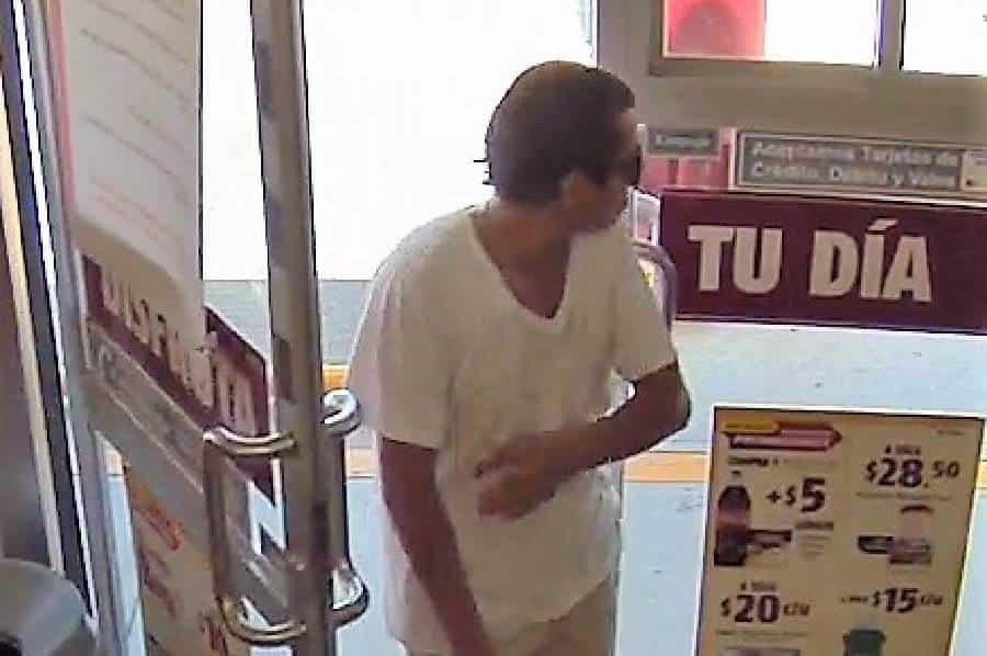 Asaltan tienda de conveniencia en Indeco; detectan cámaras al presunto ladrón