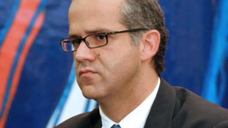 AMLO busca infectarse de Covid-19 para morirse y victimizarse, sostiene cuñado de Felipe Calderón