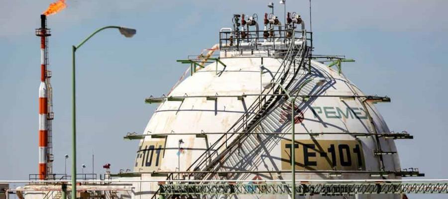 Ajustarían presupuesto ante desplome en los precios del petróleo y pandemia