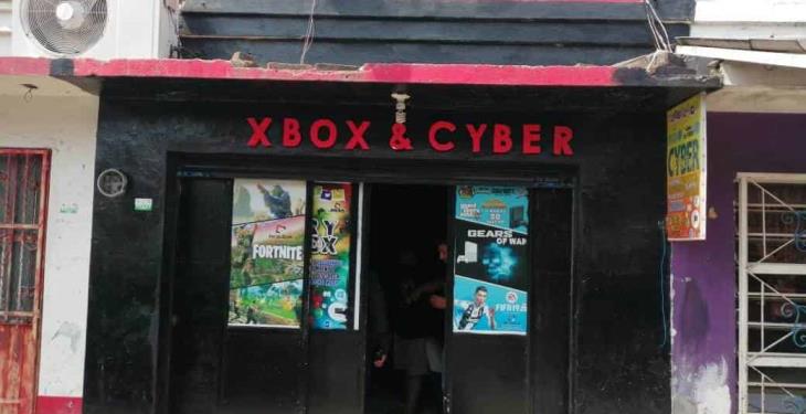 Clausuran negocios y depósitos de cerveza por violar decreto de prevención del Covid-19 en Comalcalco y Jalpa