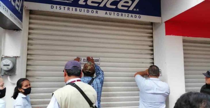 Clausuran negocios y depósitos de cerveza por violar decreto de prevención del Covid-19 en Comalcalco y Jalpa