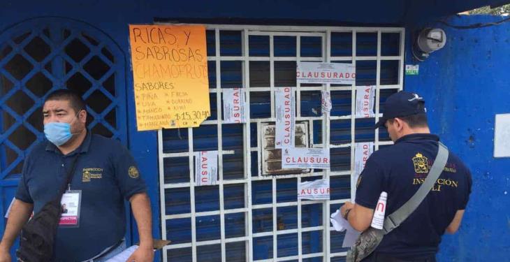 Clausuran negocios y depósitos de cerveza por violar decreto de prevención del Covid-19 en Comalcalco y Jalpa