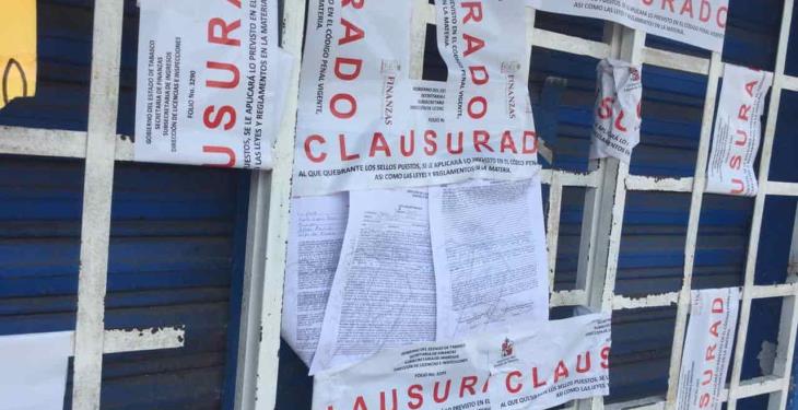 Clausuran negocios y depósitos de cerveza por violar decreto de prevención del Covid-19 en Comalcalco y Jalpa
