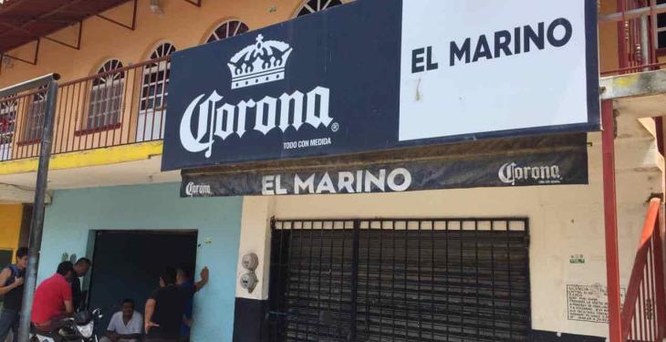 Clausuran negocios y depósitos de cerveza por violar decreto de prevención del Covid-19 en Comalcalco y Jalpa