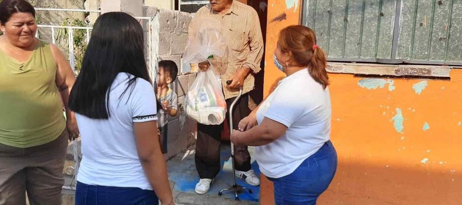 Regala Asociación Civil despensas a familias de escasos recursos afectadas por la pandemia del coronavirus Regala Asociación Civil despensas a familias de escasos recursos afectadas por la pandemia del coronavirus