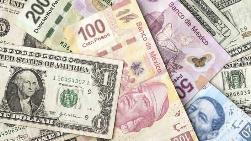 Peso mexicano alcanza las 19.59 unidades por dólar