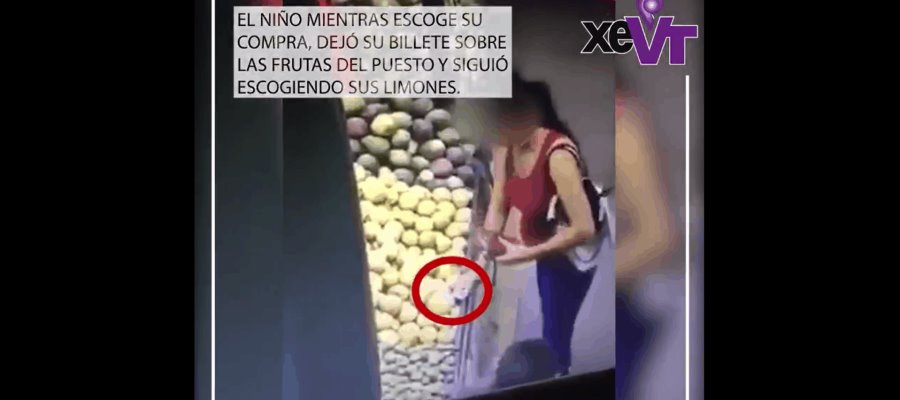 Mujer roba dinero a niño en mercado de Michoacán y la exhiben en video