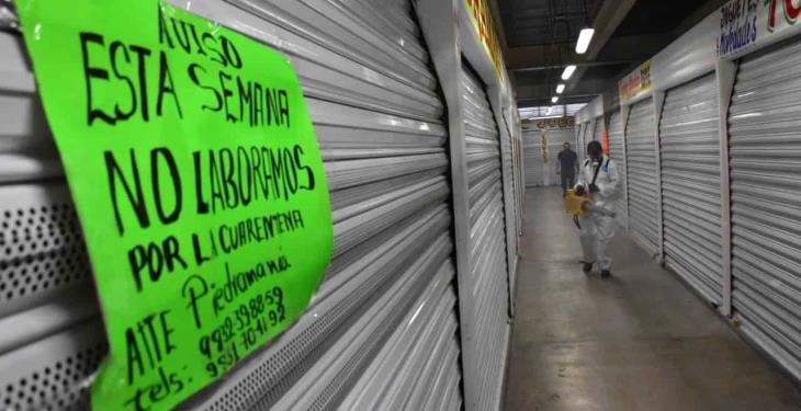 Sanitizan mercado José María Pino Suárez para prevenir contagios entre los visitantes Sanitizan mercado José María Pino Suárez para prevenir contagios entre los visitantes