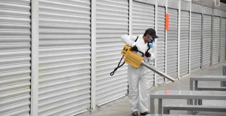 Sanitizan mercado José María Pino Suárez para prevenir contagios entre los visitantes Sanitizan mercado José María Pino Suárez para prevenir contagios entre los visitantes