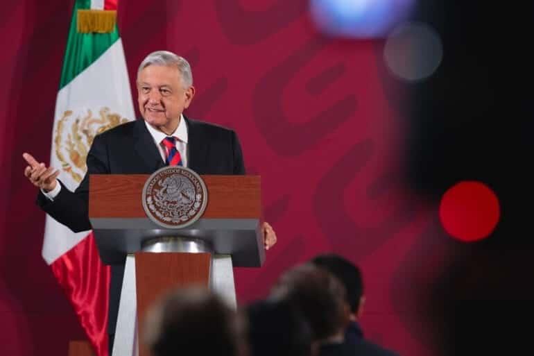 Todos los días hay noticias falsas, pero no han logrado desprestigiar al gobierno: AMLO