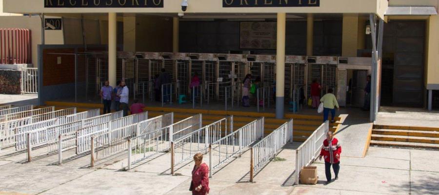 Liberan a mil 972 reos de la CDMX y el Estado de México antes de aprobar Ley de Amnistía y ‘madrugan’ al Senado Liberan a mil 972 reos de la CDMX y el Estado de México antes de aprobar Ley de Amnistía y ‘madrugan’ al Senado