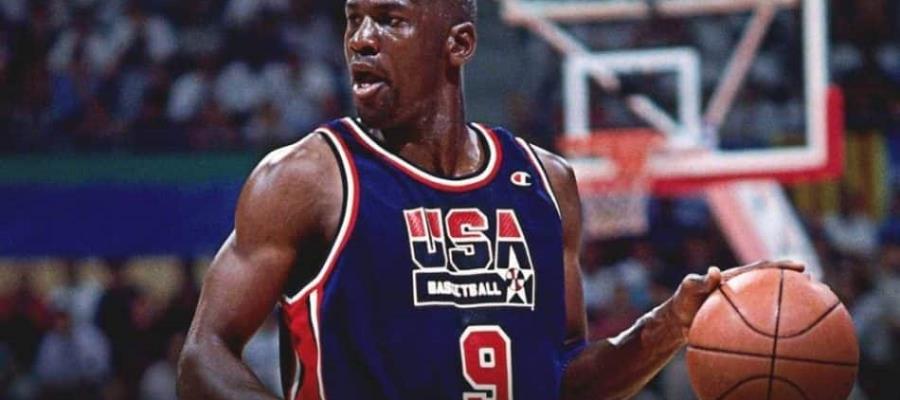 Michael Jordan adquiere nuevo equipo de la NASCAR Michael Jordan adquiere nuevo equipo de la NASCAR