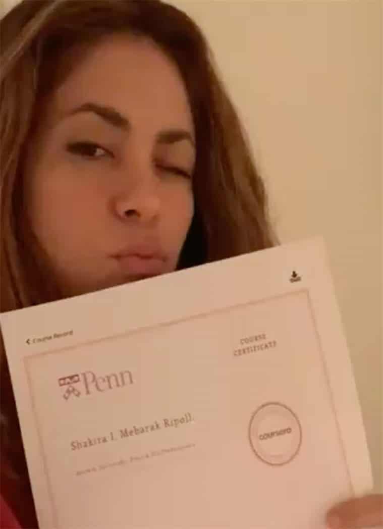 Shakira se gradúa en Filosofía durante la cuarentena