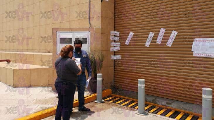 Clausuran bodegas de Liverpool Villahermosa por vender alcohol por internet