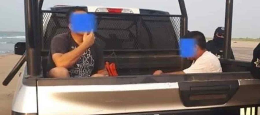 Detienen a dos sujetos por visitar playa en Paraíso