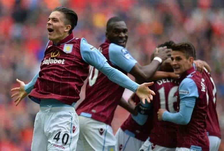 Reducen 25% sueldo a futbolistas del Aston Villa Reducen 25% sueldo a futbolistas del Aston Villa