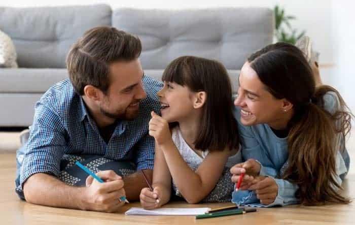 A disfrutar y celebrar la infancia de nuestros hijos fomentando la inteligencia emocional A disfrutar y celebrar la infancia de nuestros hijos fomentando la inteligencia emocional