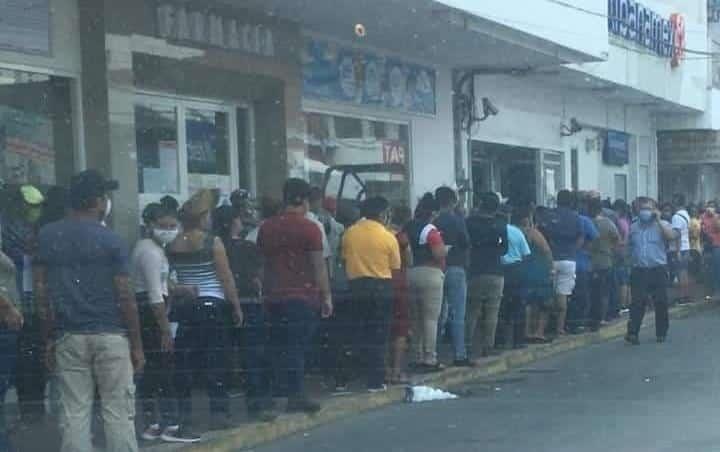 De nuevo salen Tabasqueños a las calles… ahora abarrotan bancos