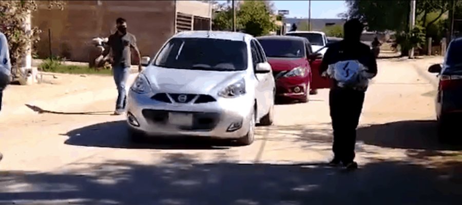 Grupos delictivos entregan despensas a comunidades de Chihuahua y Sonora