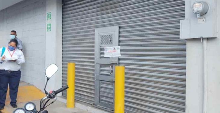 Clausuran en Tabasco tiendas Elektra y Banco Azteca… por incumplir decreto de cierre total de actividades
