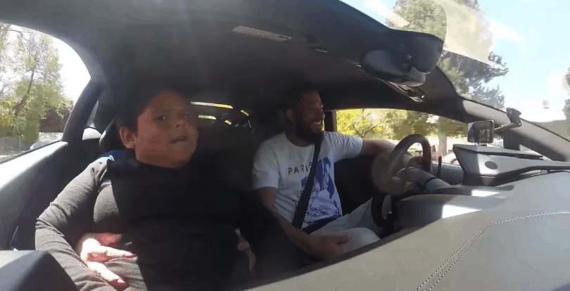 Niño de 5 años en EEUU que quería un Lamborghini cumple su sueño de viajar en uno Niño de 5 años en EEUU que quería un Lamborghini cumple su sueño de viajar en uno