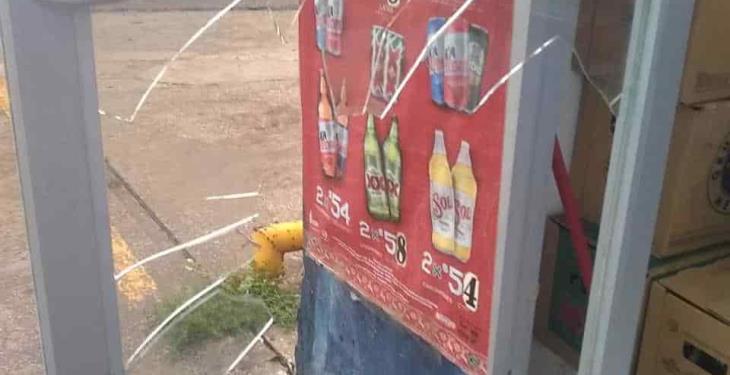 Vandalizan y roban negocio de ultramarinos en Punta Brava Vandalizan y roban negocio de ultramarinos en Punta Brava