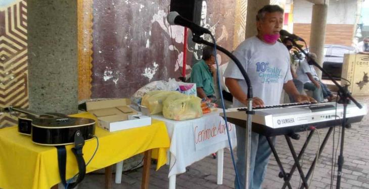 Músicos instalan centro de acopio ante falta de empleo por contingencia