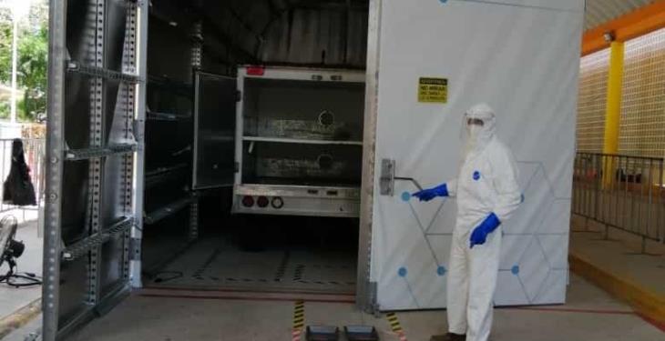 Habilitan cápsula sanitizadora para desinfectar ambulancias