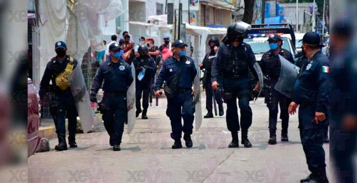 Ignoran llamado a quedarse en casa y el Centro Histórico de Villahermosa se llena de gente